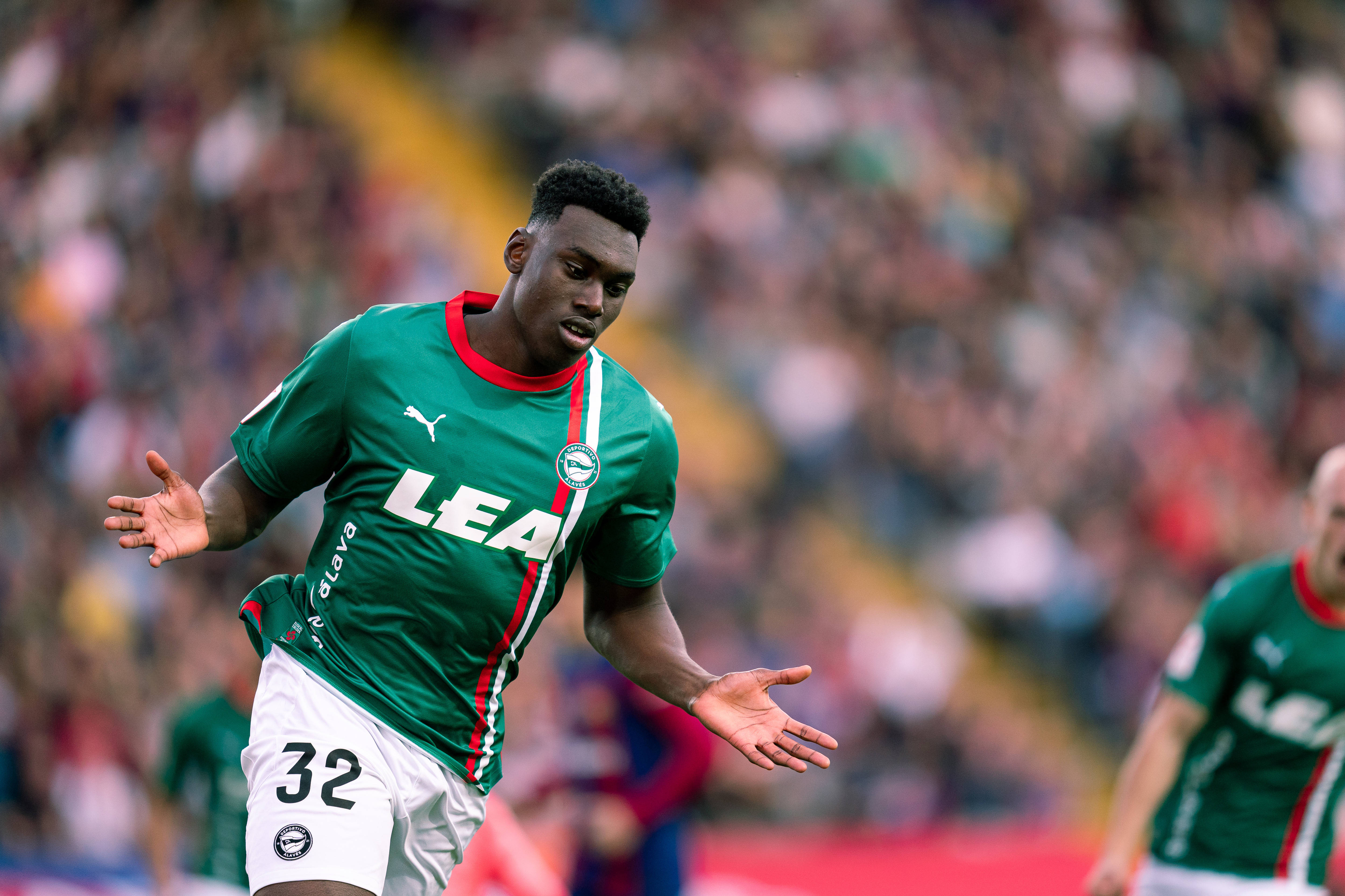  莱万多夫斯基迎来五赛季高光表现，法国队球迷沸腾！-九游在线官网